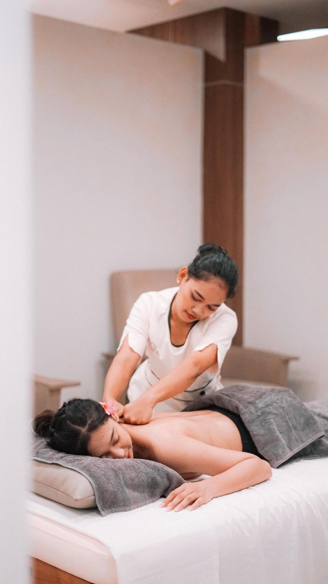 Ktm Resort Batam Sekupang Ngoại thất bức ảnh