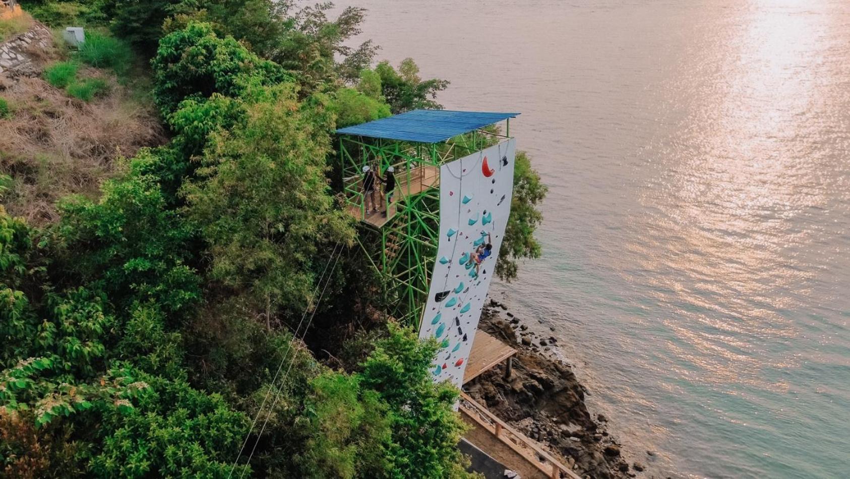 Ktm Resort Batam Sekupang Ngoại thất bức ảnh